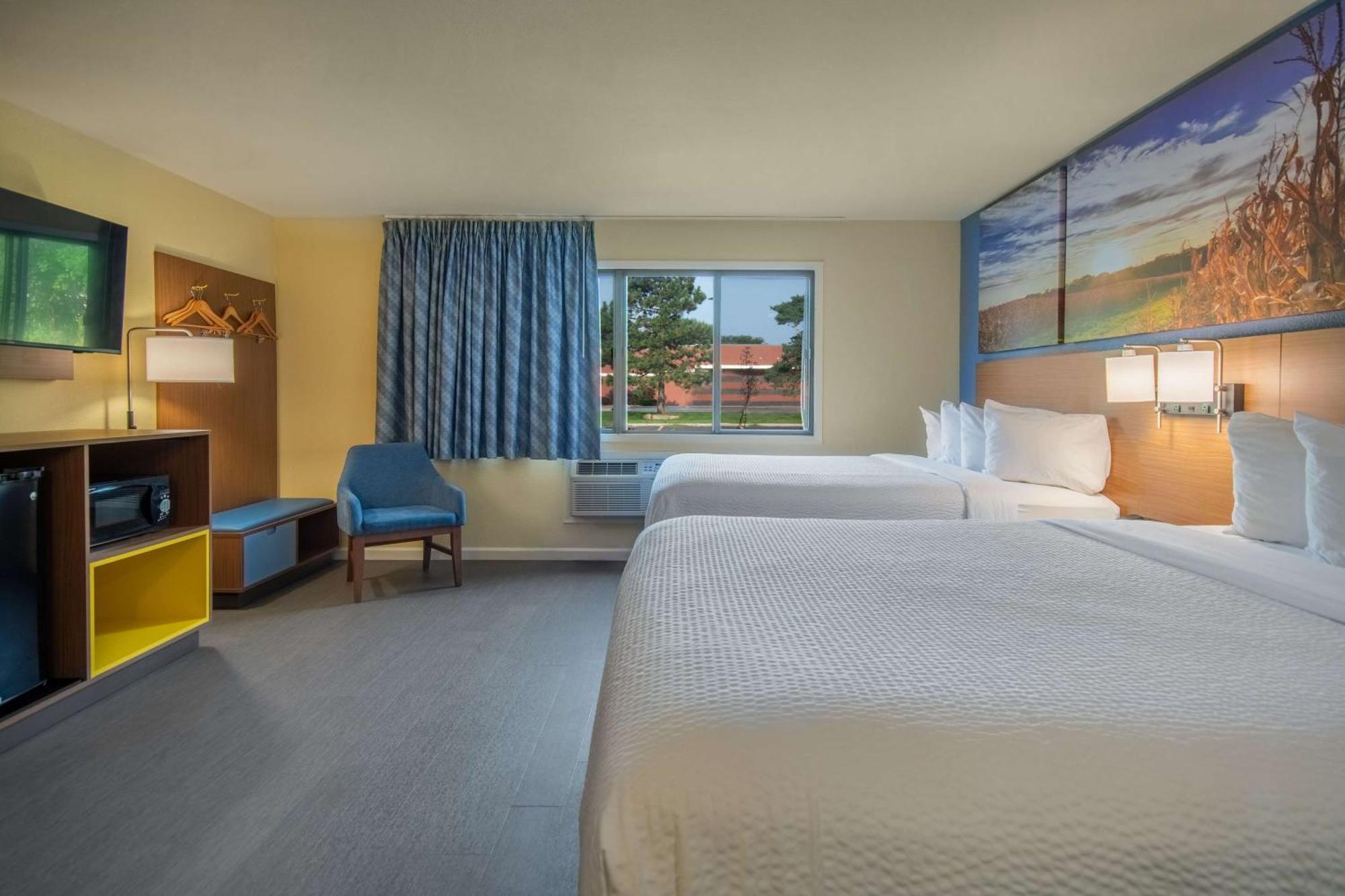 Days Inn & Suites By Wyndham Waterloo Luaran gambar